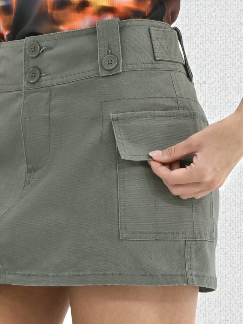 Madden NYC Women's Utility Cargo Skort XL, XXL Pockets Zipper Button Olive Green - Picture 5 of 9